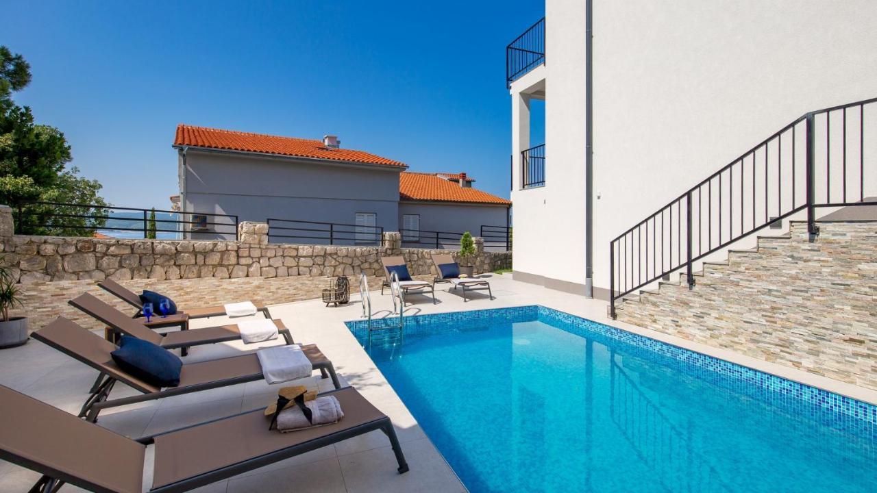 Apartments Villa Frankola With Swimming Pool Crikvenica Exterior foto