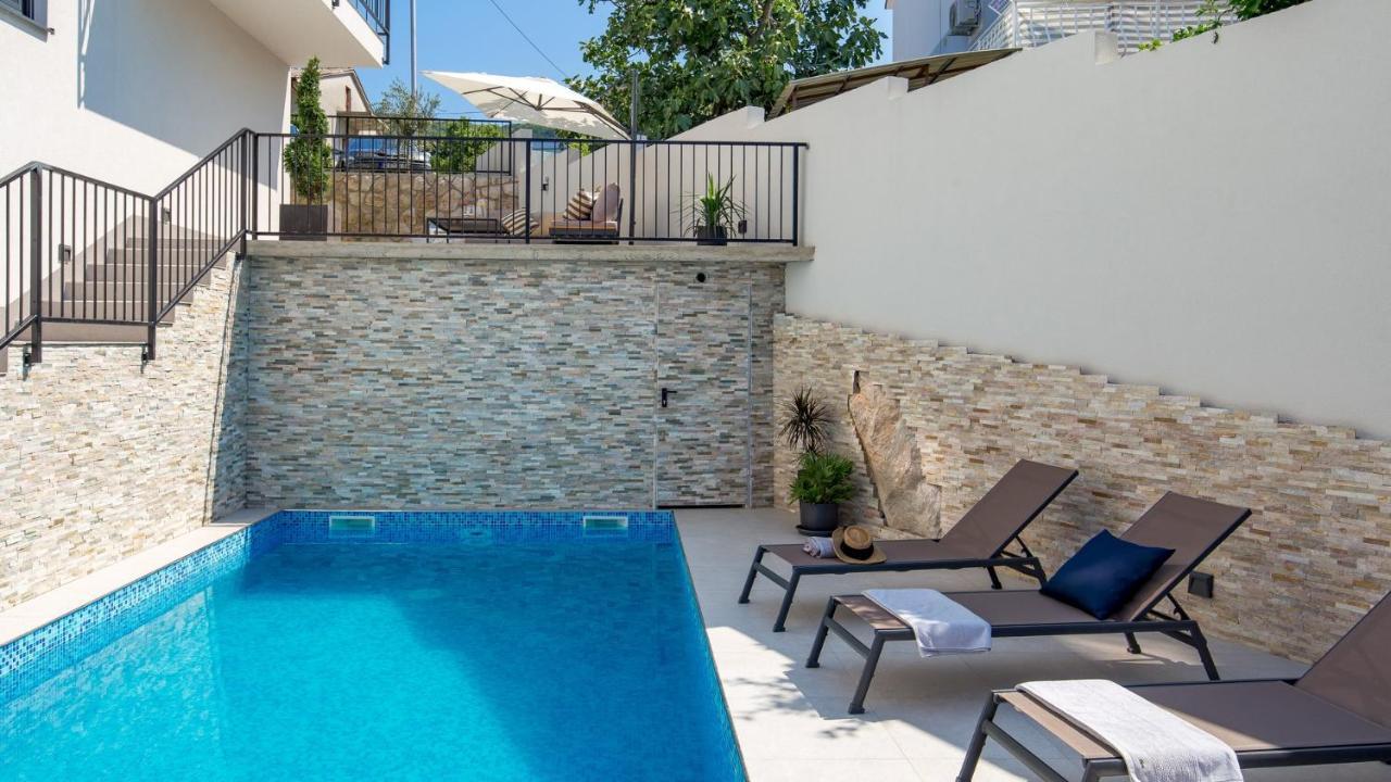 Apartments Villa Frankola With Swimming Pool Crikvenica Exterior foto