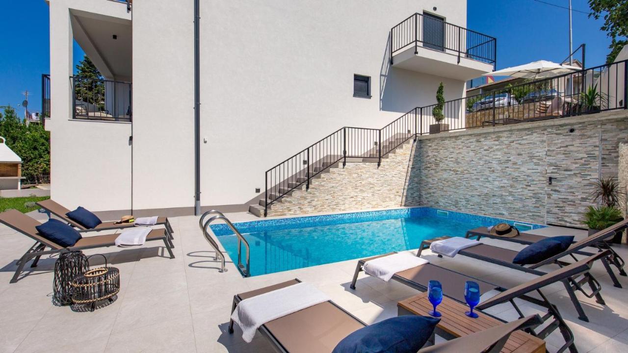 Apartments Villa Frankola With Swimming Pool Crikvenica Exterior foto
