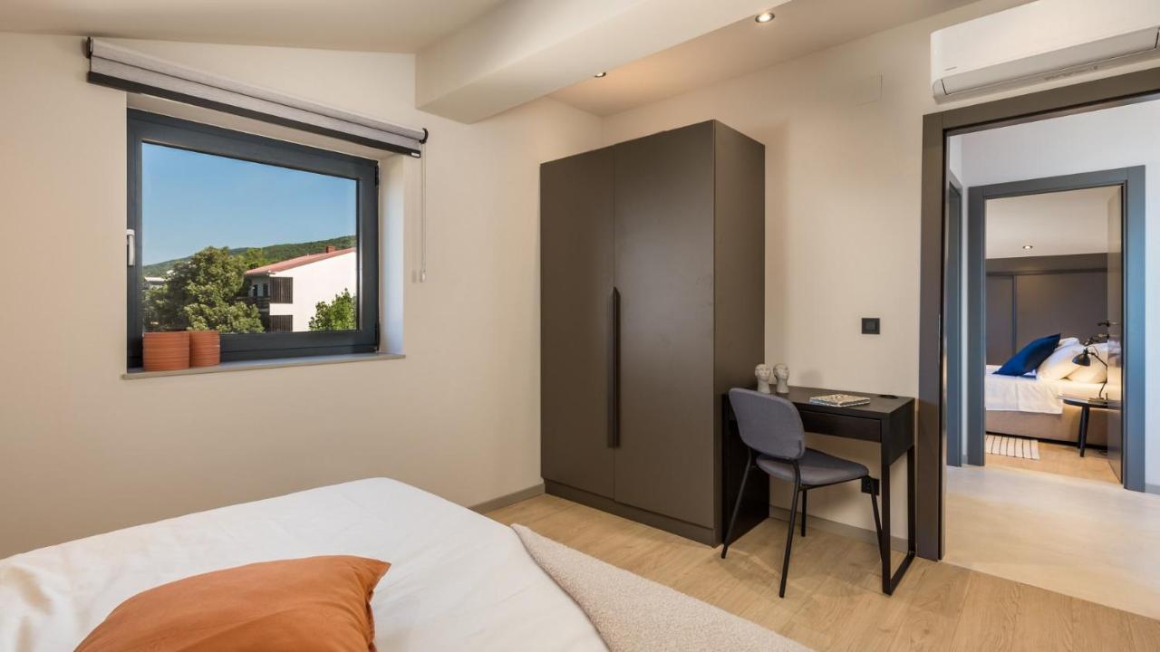Apartments Villa Frankola With Swimming Pool Crikvenica Exterior foto