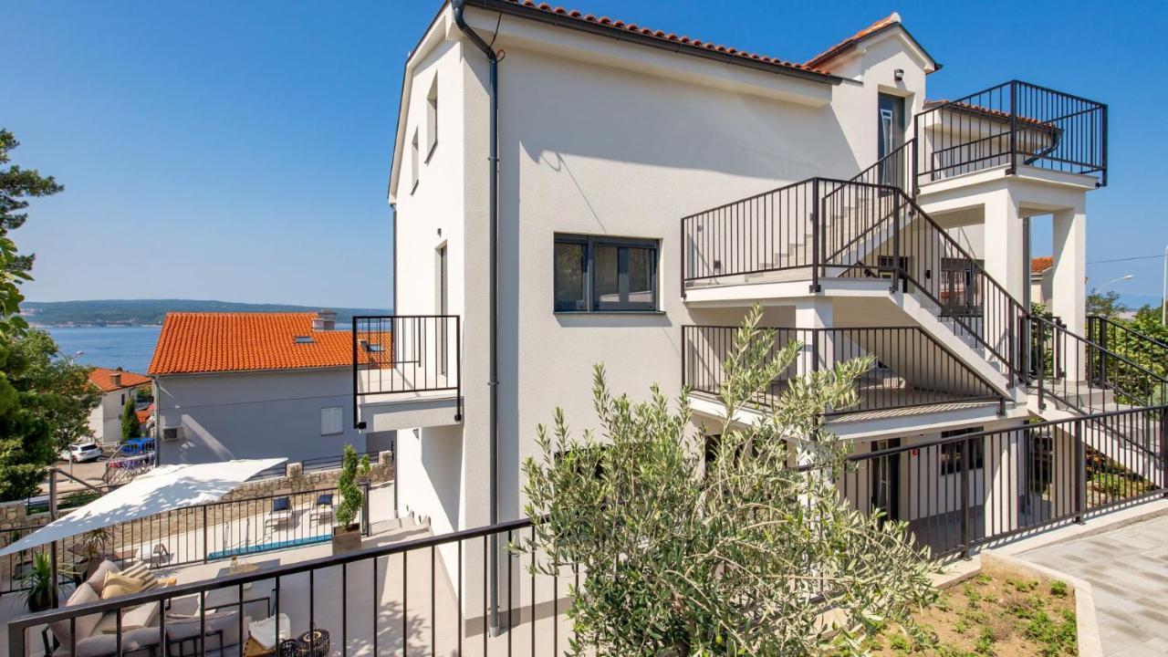 Apartments Villa Frankola With Swimming Pool Crikvenica Exterior foto